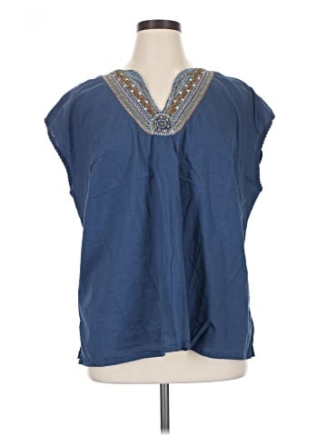 First Issue by Liz Claiborne Sleeveless T-Shirt (view 1)