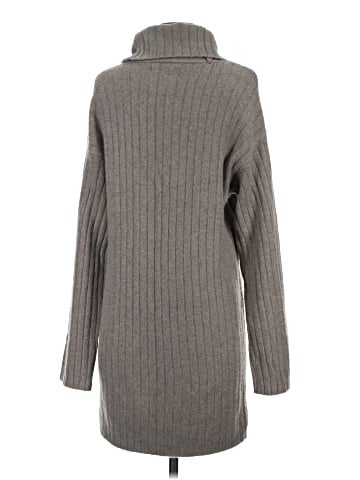 Abercrombie & Fitch Turtleneck Sweater (view 2)