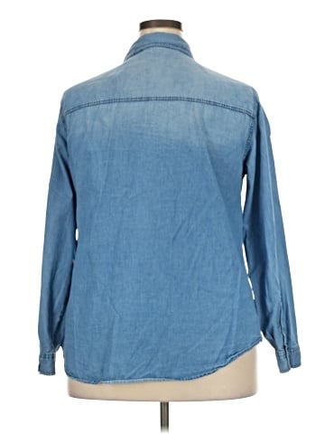 Torrid Long Sleeve Button-Down Shirt (view 2)