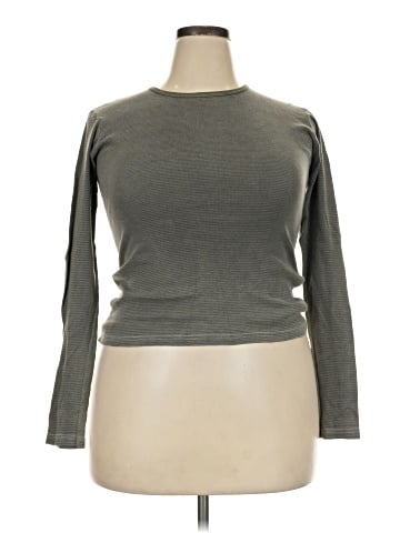 Brandy Melville Long Sleeve T-Shirt (view 1)