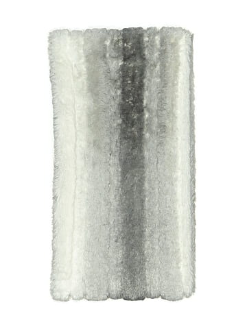 Justice Scarf (view 2)