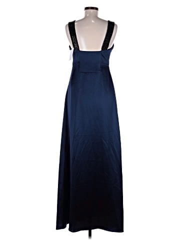 Vera Wang Casual Dress (view 2)
