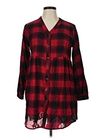 Maurices 3/4 Sleeve Button-Down Shirt (view 1)