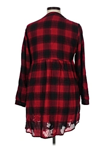 Maurices 3/4 Sleeve Button-Down Shirt (view 2)