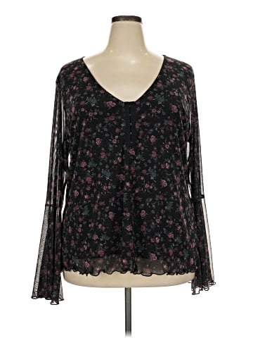 Torrid Long Sleeve T-Shirt (view 1)