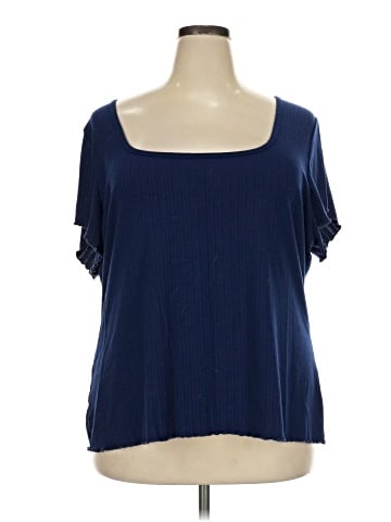 Torrid Short Sleeve T-Shirt (view 1)