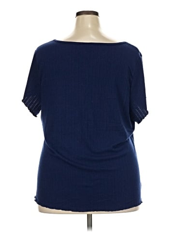 Torrid Short Sleeve T-Shirt (view 2)