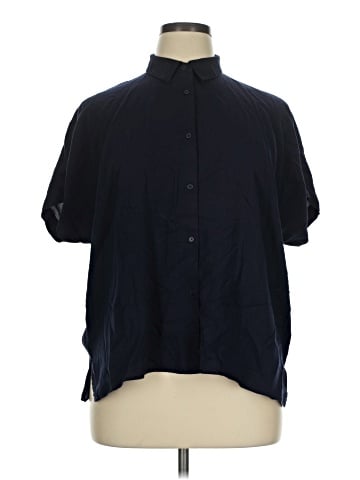 Uniqlo Short Sleeve Button-Down Shirt (view 1)