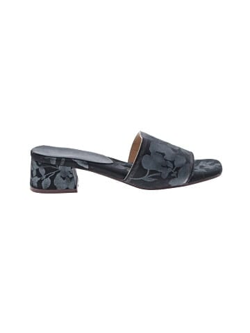 Gloria Vanderbilt Sandals (view 1)