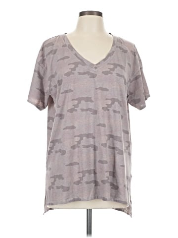 American Eagle Outfitters Short Sleeve T-Shirt (view 1)