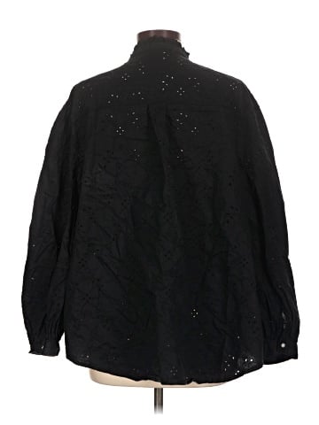 Old Navy Long Sleeve Button-Down Shirt (view 2)