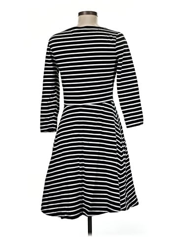 Old Navy Casual Dress (view 2)
