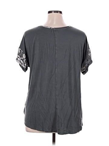 Maurices Short Sleeve T-Shirt (view 2)