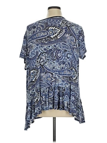 Avenue Short Sleeve T-Shirt (view 2)