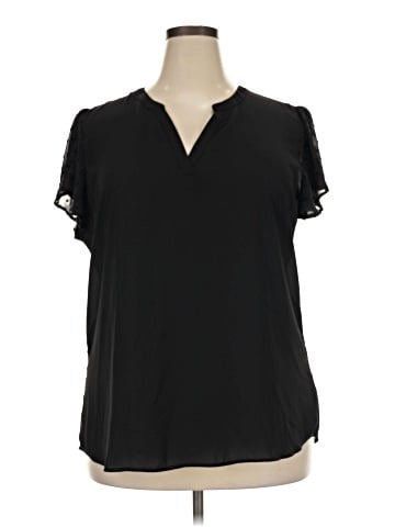 Maurices Short Sleeve T-Shirt (view 1)