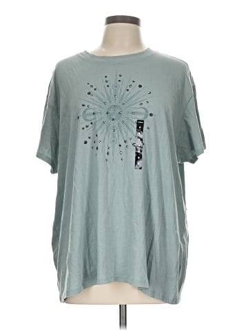Torrid Short Sleeve T-Shirt (view 1)