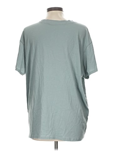 Torrid Short Sleeve T-Shirt (view 2)