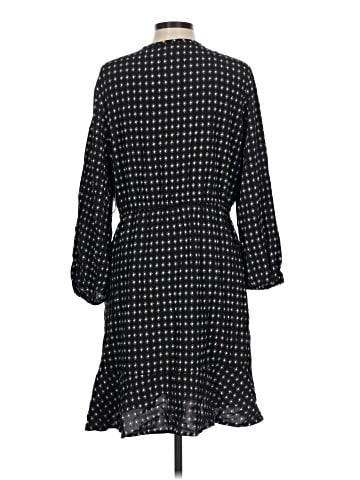 Old Navy Casual Dress (view 2)