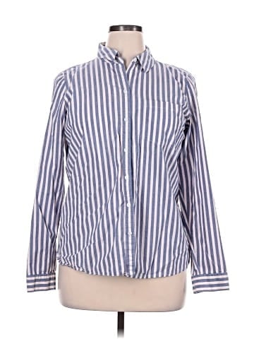 Croft & Barrow Long Sleeve Button-Down Shirt (view 1)