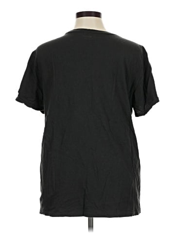 Old Navy Short Sleeve T-Shirt (view 2)
