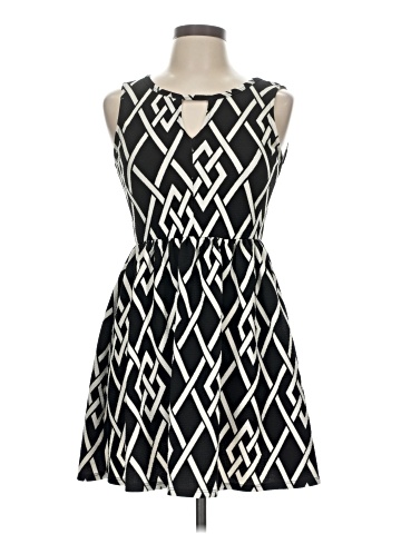 Everly Casual Dress (view 1)
