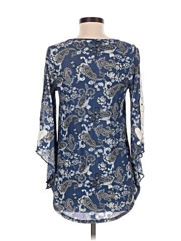 Ember 3/4 Sleeve Blouse (view 2)