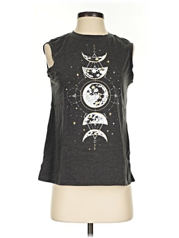 Maurices Sleeveless T-Shirt (view 1)