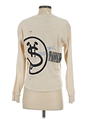 Uniqlo Turtleneck Sweater (view 2)