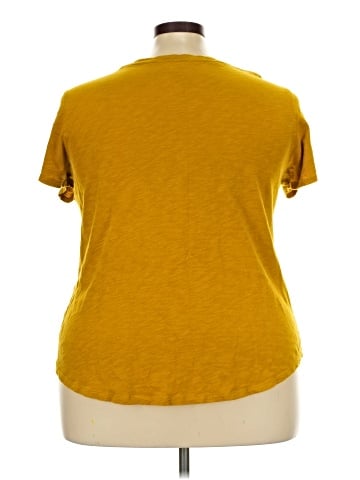 Old Navy Short Sleeve T-Shirt (view 2)