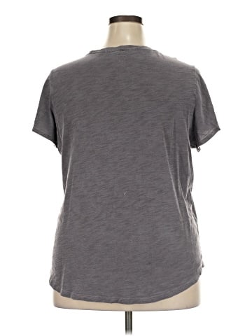 Old Navy Short Sleeve T-Shirt (view 2)