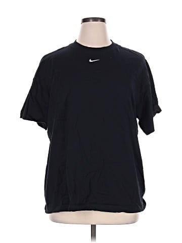 Nike Short Sleeve T-Shirt (view 1)