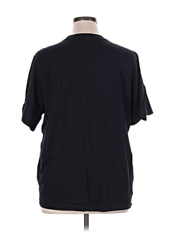 Nike Short Sleeve T-Shirt (view 2)