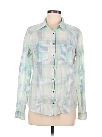 Maurices Long Sleeve Button-Down Shirt (view 1)