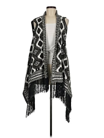 Romeo & Juliet Couture Poncho (view 1)