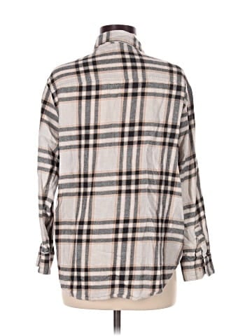 Old Navy Long Sleeve Button-Down Shirt (view 2)