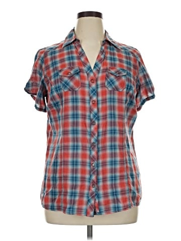 Maurices Short Sleeve Button-Down Shirt (view 1)