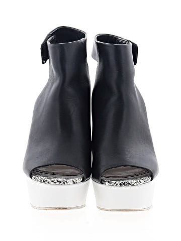 BCBGMAXAZRIA Wedges (view 2)